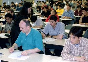 Record 2,800 people sit for JETRO Business Japanese test